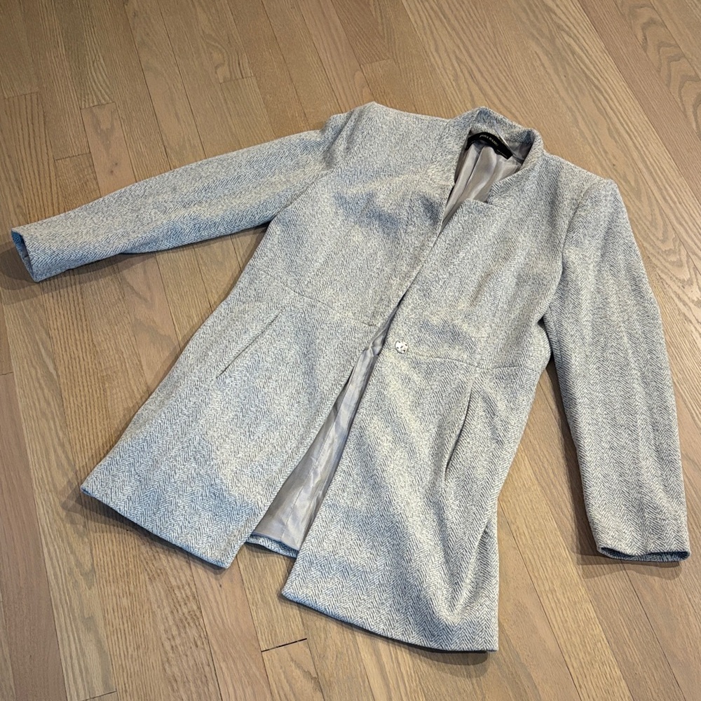 Zara Woman’s Medium fit  Light Gray Tweed Blazer Coat with Snap